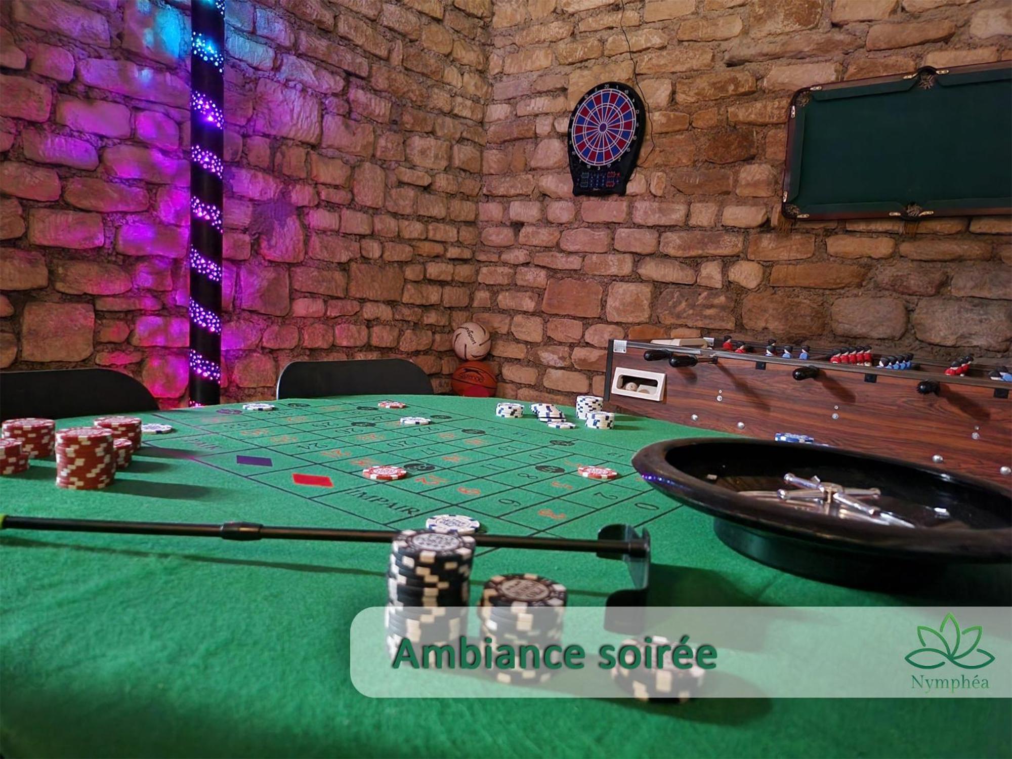Logement Cocooning 2-4 Personnes Avec Salle De Jeux Chemery-Chehery Luaran gambar